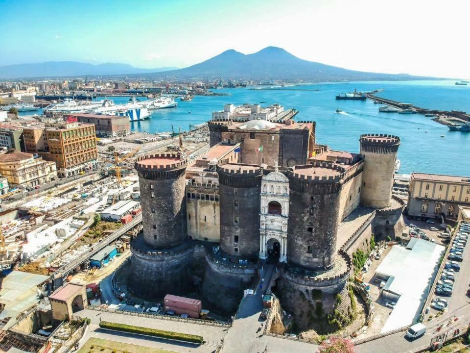 Borgo Santa Lucia Apartment Naples Exterior photo